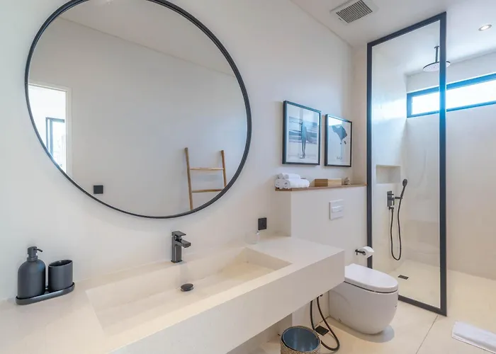 Maverick - Brand New Classy 4br In *