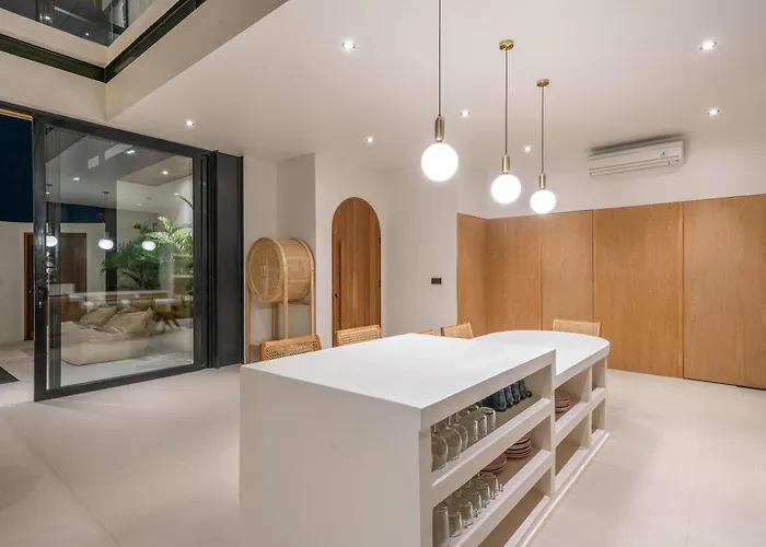 Maverick - Brand New Classy 4br In Villa Canggu