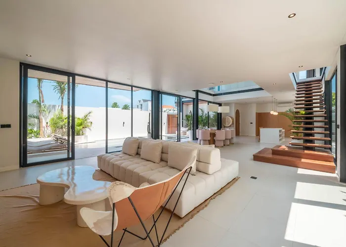 Maverick - Brand New Classy 4br In Canggu