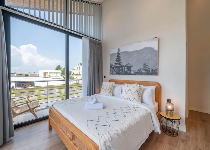 Maverick - Brand New Classy 4br In Villa