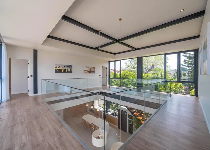 Maverick - Brand New Classy 4br In * Canggu
