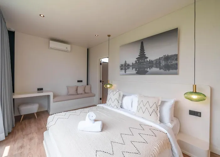 Maverick - Brand New Classy 4br In * Canggu