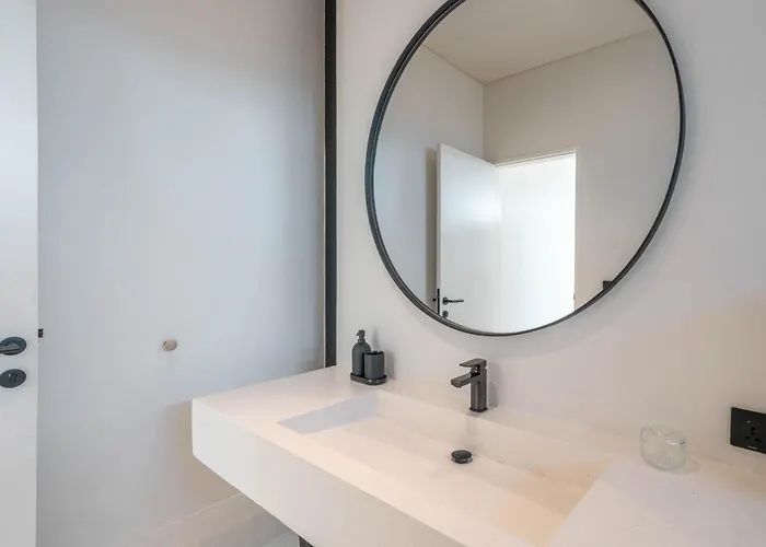 Maverick - Brand New Classy 4br In Villa Canggu