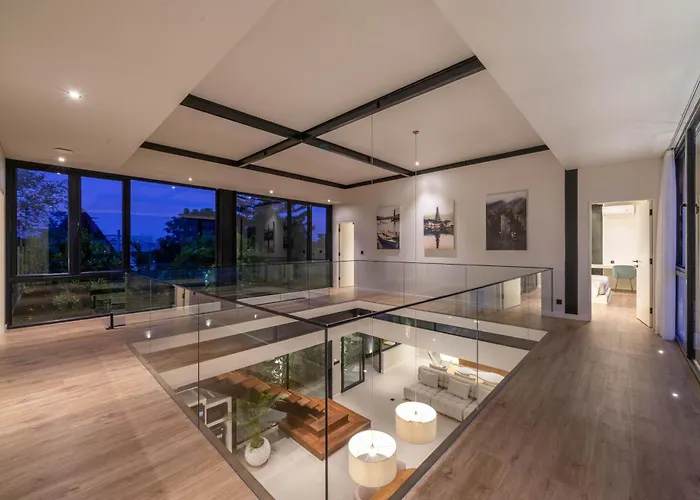 Maverick - Brand New Classy 4br In Villa