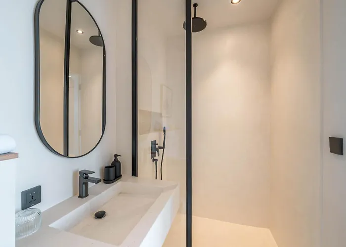 Maverick - Brand New Classy 4br In Canggu