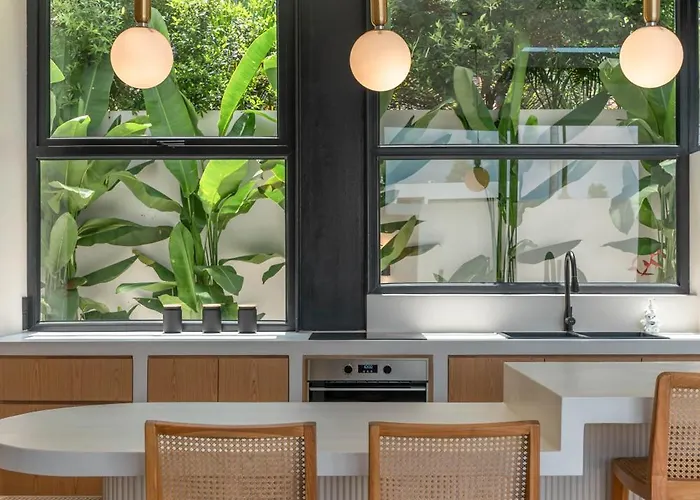 Villa Maverick - Brand New Classy 4br In Canggu