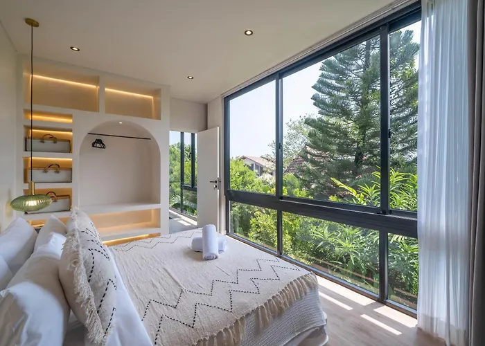 Maverick - Brand New Classy 4br In * Canggu